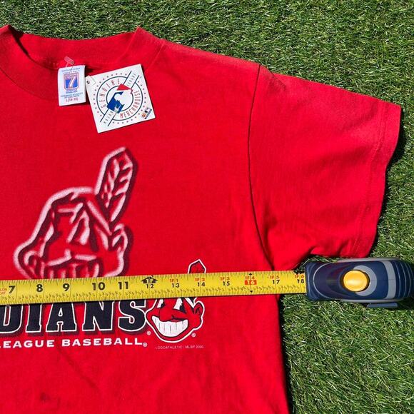 Vintage Cleveland Indians MLB Red Graphic T-Shirt Logo Tee baby tee cropped fit - Picture 6 of 7